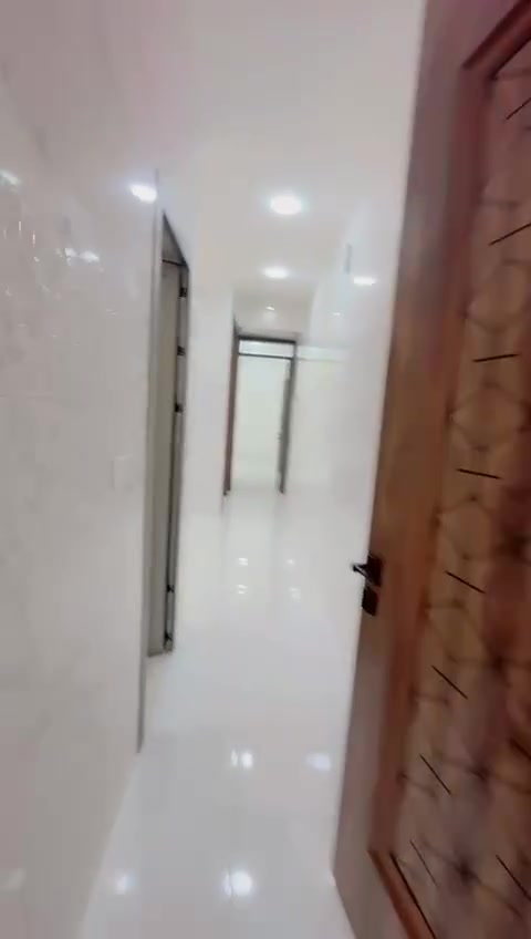 السلام عليكم
🏢 شقة للإيجار في بغداد - الغدير
📍 الموقع: جسر الأمانة - قرب شركة ألجزيره للأنترنيت-
📐 المساحة: 80 متر مربع
🏗️ الطابق: أرضي
تتكون الشقة من:
▫️ غرفة نوم كبيرة
▫️ غرفة أطفال
▫️ صالة واسعة
▫️ مطبخ + خدمات + مناور عدد (2)
📞 للاستفسار والتواصل:
📱 ***********
📱 ***********

#عقارات_بغداد #شقق_للإيجار #الغدير #عقارات_العراق #بغداد
