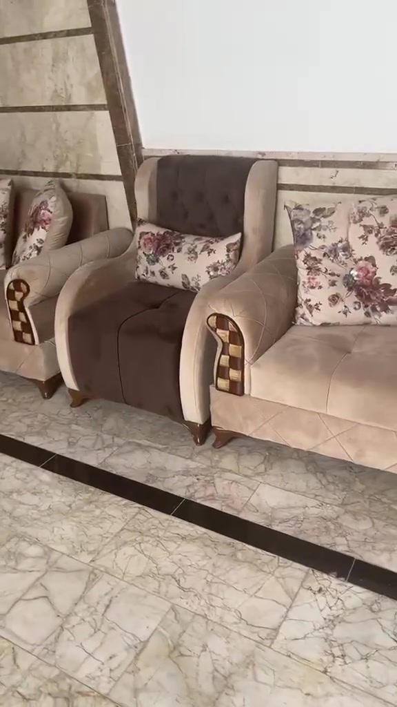 تخم وطباخ جديدات للبيع
سعر التخم 500 

والطباخ 500 للاستفسار ***********
