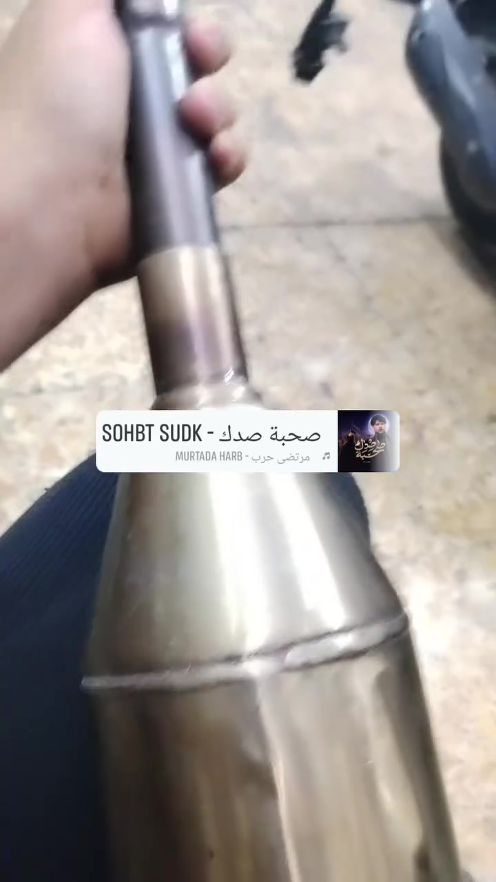 سلام عليكم صالنصه بوري عدل اصليه جايه من الرنبه بيه لحيم من الجعجه دبل بوش أم القفايص الصوت ناعم بالسلولي وبل معدل طرب رايده ب180 وبيه مجال بسيط نصبته على الدراجه مفوله توصيل موجود مكاني بغداد ***********
