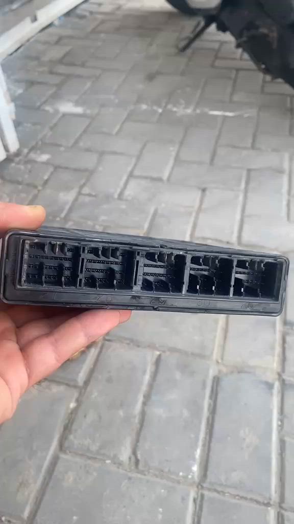 للبيع عقل امكراند c8
التواصل عله هاذه الرقم  ***********
