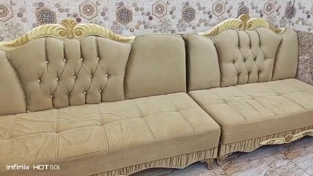 مكلف بالنشر ديوان عشر امتار نضيف حيل السعر 350 وبي مجال تواصل عل رقم  ***********
