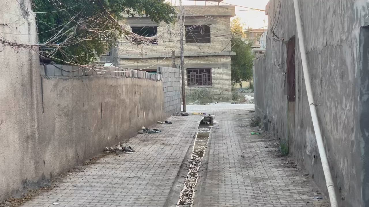 بيت للبيع  م🏡  👇👇🏠🏡🏘️🏚️ 
المكان بغداد قضاء المحمودية حي النور زراعي 
المنطقة فية سكن ومشروع مجاري ومقرصن  
 🏠✅⭕️👇مساحه البيت ٢٣٠م بناء البت طابوك
السعر المطلوب ٦٩ مليون مع المجال

استفسار او اتصال او زيارة 
مكتب المختارللوساطة العقارية
 عنوان المركزشارع المركز قرب المحكمه 
***********
وسام السويدي 
***********
