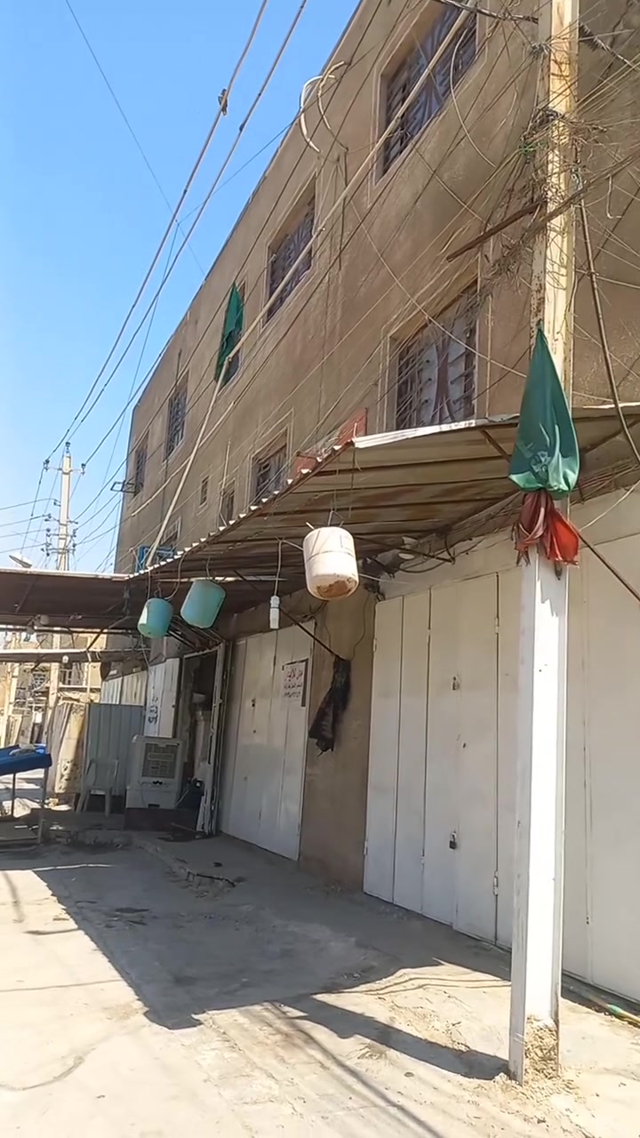 عماره للبيع في النعيريه قرب القناة مقابل فلافل ابو طيبه٤شقق +٦محلات وارد مليونين وأربعميه  السعر ٦٠٠مليون.   ***********
