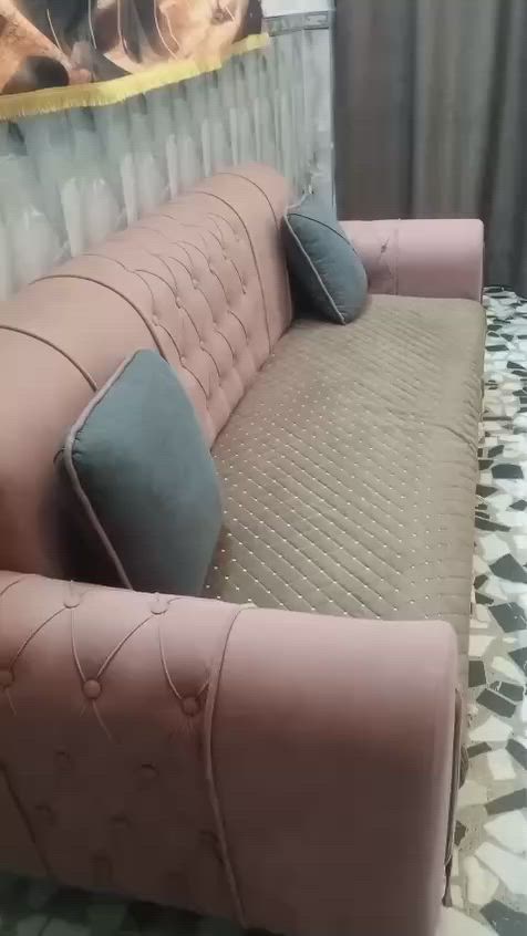 السلام عليكم للبيع تخم ٨مقاعد تفصال نظافه ٩٠٪؜.  مع مفرش  تخم جلد اصلي  السعر ٤٢٥ وبي مجال المكان الشعب للاستفسار الاتصال على الرقم الهاتف ***********
