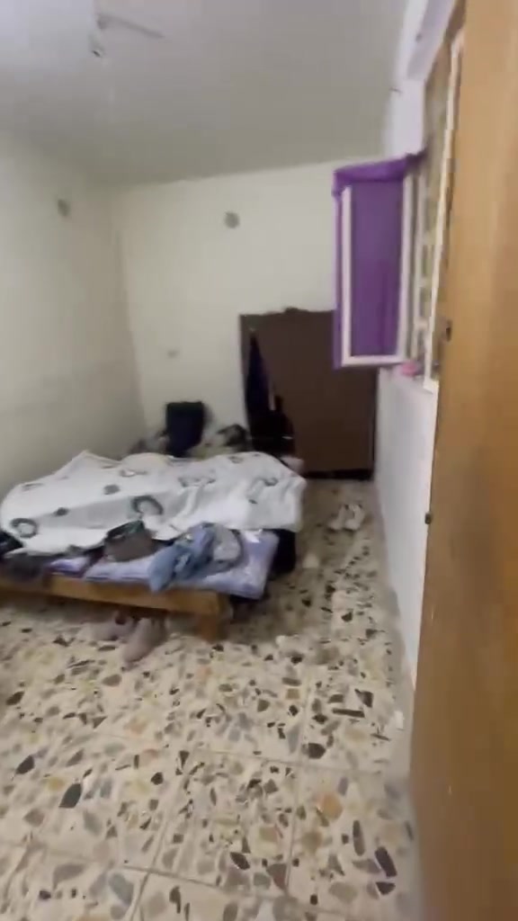 مشتمل طابق اول يحتوي على صالة و مطبخ و غرفة نوم مكانه الاسكان شارع مستشفى الطفل إيجاره الشهري 350 ألف للاستفسار ***********
***********

