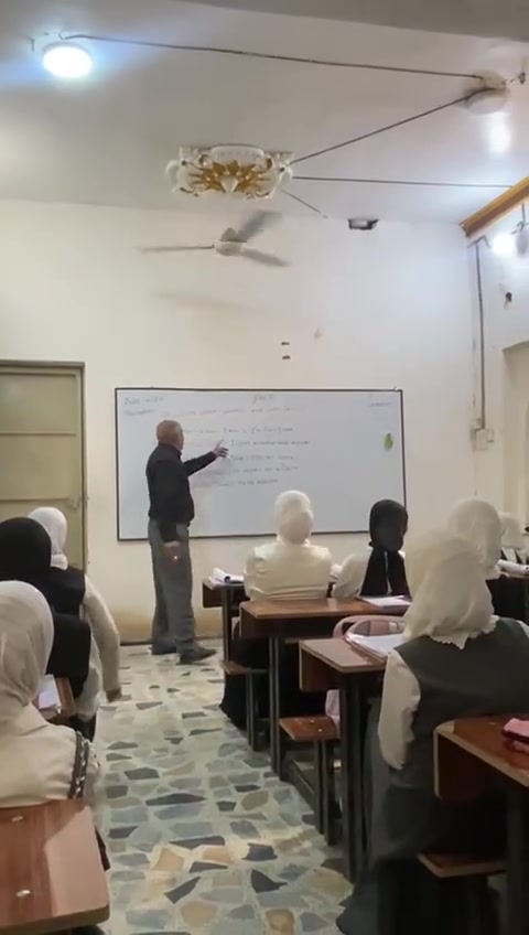 درس توجيهي: القطعة الإنشائية للوحدة الأولى 📣
​مدرسة النقاء الابتدائية الأهلية المختلطة 
📍 الموضوع: كيفية كتابة الإنشاء (اكتب عن نفسك وعن عائلتك - Write about yourself and your family)
📝 من إعداد: الأستاذ خالد عبد الغني
​أعزائي تلاميذ الصف السادس الابتدائي، يسعدنا أن نقدم لكم دليلاً مبسطاً وشاملاً لكتابة واحدة من أهم القطع الإنشائية، والتي تُعد أساسية في الامتحانات الوزارية والشهرية.
‌‌‌‌‌‌‏========================
العنوان/ ذي قار قضاء النصر حي التربة قرب مستشفى الشهيد وائل
 بإمكانكم متابعتنا عبر مواقع التواصل الاجتماعي : 
هاتف . 
​***********
***********
*********** 
​فيسبوك:
https://www.facebook.com/share/1EqVhacp9e/
​إنستغرام:
https://www.instagram.com/alnaqa1986?igsh=Y3dleTM3N3R3eGM4
​تليغرام:
https://t.me/alnaqa1986
