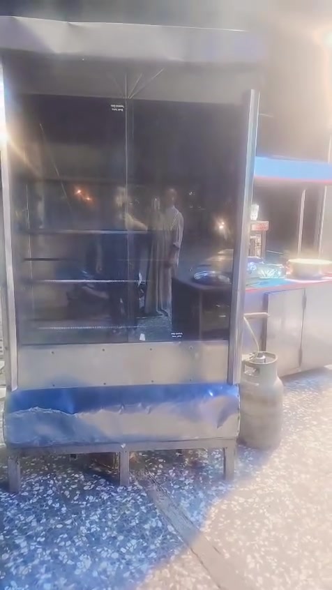 مشوايه كرسبي كله استيل نضيفه جدا مشوايه دجاج كامله  اسعار مناسبة شراي يجي خاص  او مراسلة عل وات ساب  ***********
