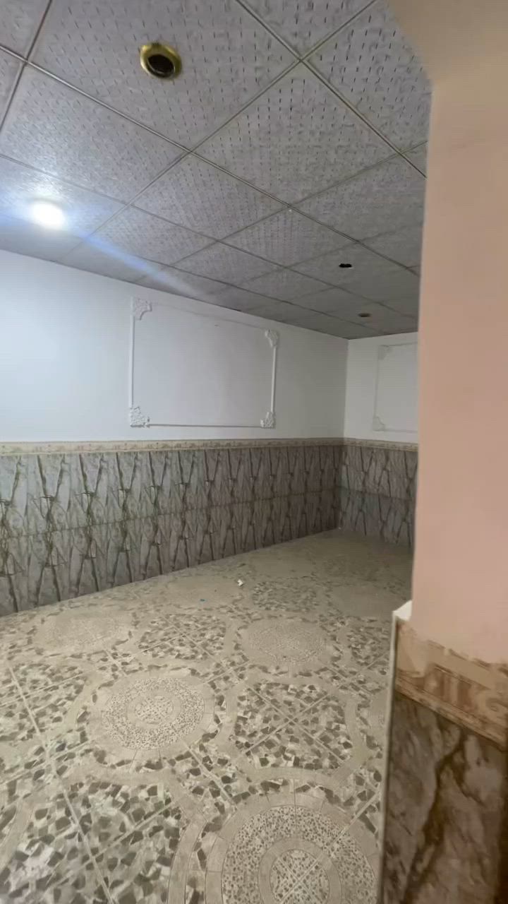 بيت للإيجار بالحيانيه الطاك
غرفتين وصاله واستقبال ومطبخ
 وصحيات الايجار 350 الف قابل
 للتفاوض للاستفسار : ***********
