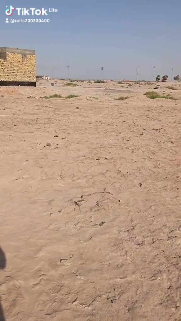 عرصه للبيع مضلوم مدينه النجف ناحيه النور طابو صرف باسمك مباشر الجهه اليمنه ٢٥٠م ملحق العسكري خلف التجاري يمها ماء وكهرباء الاتصال ***********م السعر ١١ مليون
