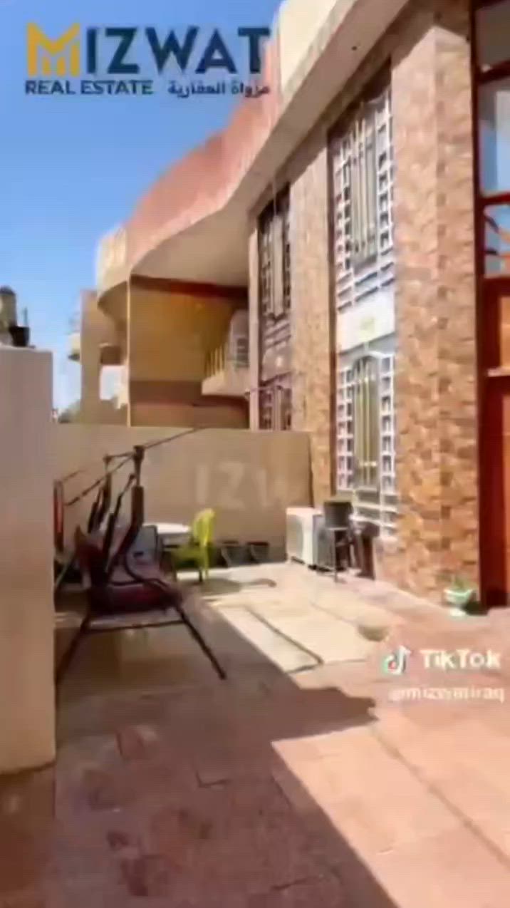 دار للبيع المساحه ١٦٠متر طابقين ٣نوم استقبال مطبخ خدمات حولي كراج حديقه بناء جديد ونظيف سنه البناء ٢٠٢٣. بسم صاحبه الشرعي مباشر عنوان الإعلام حي الشباب قرب شارع الرازي الطبي. ***********. *********** مكتب مينا للعقار يوجد لدينا عروض آخره اجارات وبيع ومراوس.....
