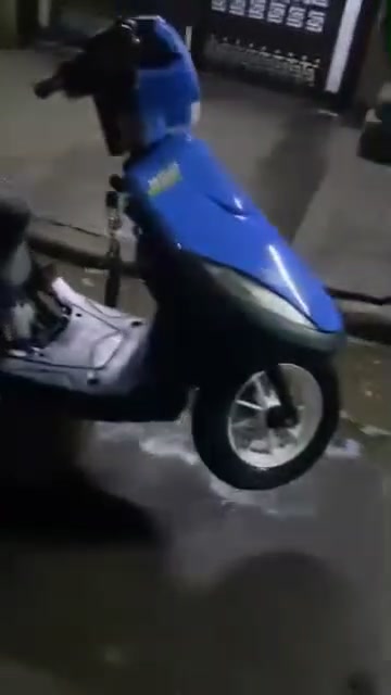 دراجه ماكس عدله مزوعه تزويد لأخر حبايه دراجه ما وكفتني بشارع دراجه شلعه ومعدل كلش قويه بوشه 55 كفاله عامه
ممكن تكتبلي شنو الموديل بالضبط وسنة الصنع وشكد السعة/الـCC مالها؟ وهل هي JISO لو اسم ثاني؟: 
ماكس عدله
وين موقع الدراجة هسه بالضبط حتى اللي يريد يشوفها يعرف وين يراجع؟: 
دوره ابو دشير
الكفالة العامة شاملة شنو بالضبط؟ وهل عدها أوراق/سنوية/مستمسكات كاملة وجاهزة للبيع؟: 
مستعمل جديد
