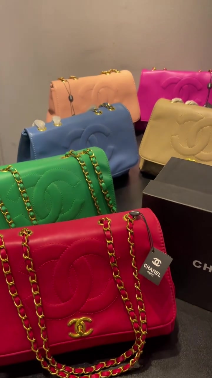 تخفيضات من Miss pink2
السعر 20الف السابق 35الف 
اخر 6قطع 
📍بغداد حي الخضراء الشارع التجاري مجاور صيدلية زينة الخضراء داخل العماره هاتف ☎️ ***********واتساب 
توجد خدمة توصيل بغداد والمحافظات 5الاف
