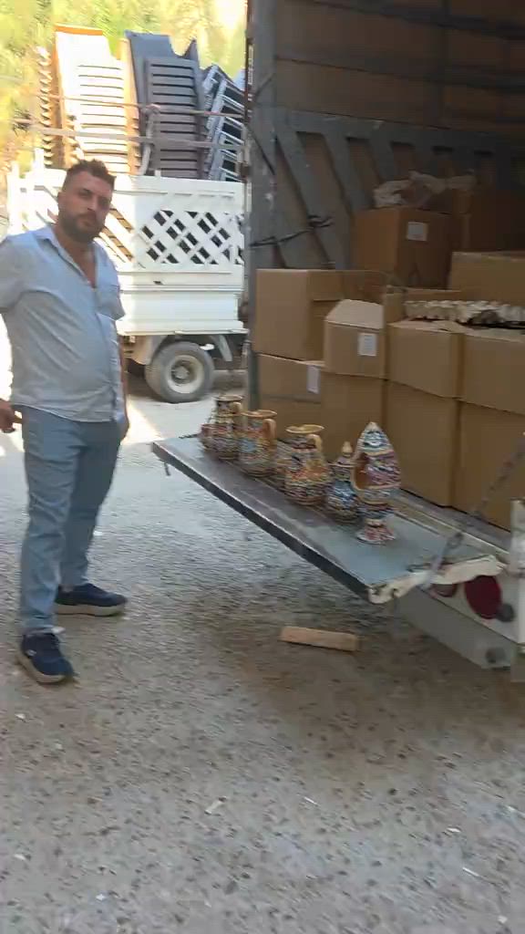 ارقام خدمة التوصيل المنزلية *********** المفروشات *********** غذائية *********** مجمع العروض العنوان بغداد الكريعات مجاور حسينية الزهراء نهاية شارع البلام
