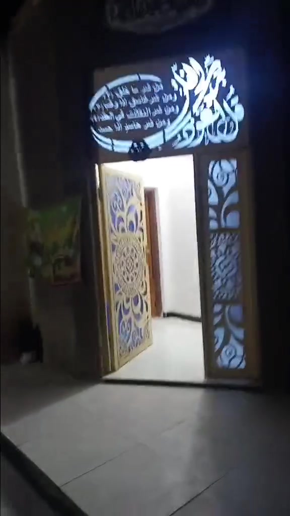بيت زراعي بيه وصل طابو  للبيع ٢٢٠ متر بناء حديث غرفتين نوم هول ٦فى ٣اونص مطبخ ٤ في ٣ونص ديوانيه ٧ونص مفتوحه علا ستقبال البيت عالي عن الشارع غرفه فوق  البيت عكاده متوفر كافه الخدمات سوق الشيوخ الفرهه خلف شركه الغاز عرض الشارع ١٠متر اي ستفسار مراسله الصفحه او واتساب علا الرقم ***********
