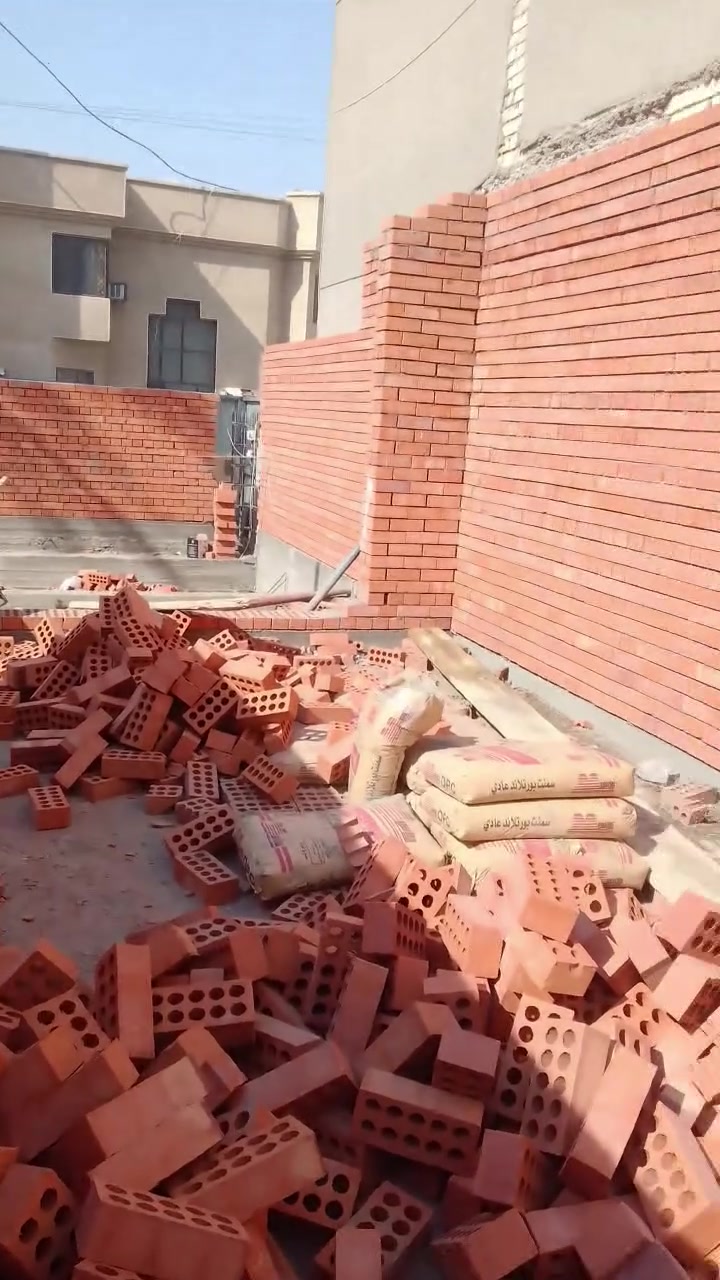 كادر خلفات بناء طابوق درجة اولى تسليم مهندسين بسعر مناسب شقلي بغداد ‏‪***********‬‏
