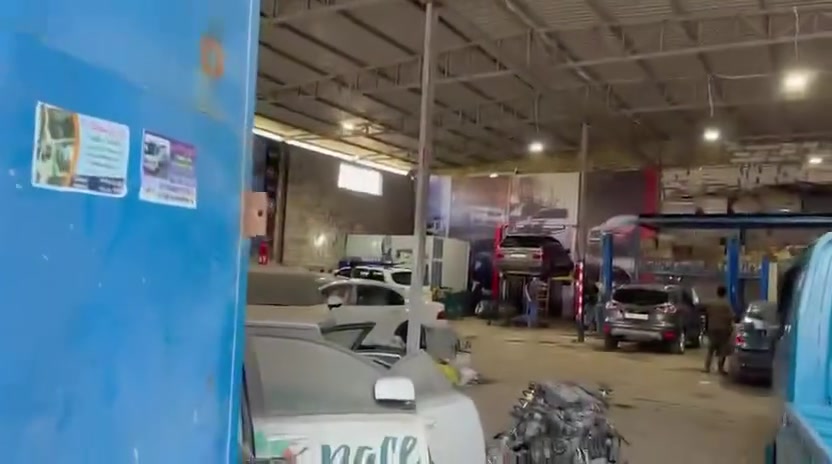 🚘✨ مركز القمة لصيانة السيارات الحديثة ✨🔧
📞 ***********  واتساب
إذا كنت تبحث عن مركز متكامل يهتم بسيارتك من الفحص الأول وحتى إتمام الصيانة، فإن مركز القمة هو وجهتك المناسبة لصيانة وفحص مختلف أنواع السيارات الحديثة 🚗🚙
نعتمد على الفحص الدقيق والتشخيص الصحيح للأعطال باستخدام أجهزة حديثة 💻🔍، حتى يتم تحديد المشكلة ومعالجتها باحترافية، بعيدًا عن التخمين وتبديل القطع دون حاجة ✅⚙️
🔧 خدماتنا تشمل:

🔍 فحص شامل وتشخيص الأعطال الميكانيكية والإلكترونية
💻 فحص السيارة بالكمبيوتر وأجهزة التشخيص الحديثة
🛠️ صيانة المحركات ومعالجة المشكلات الفنية
⚡ صيانة أنظمة الكهرباء والإلكترونيات
🚨 كشف الأعطال ومعالجتها قبل أن تتفاقم
🚗 صيانة دورية وإدامة كاملة للحفاظ على أداء السيارة
⚙️ فحص الأنظمة الميكانيكية والتأكد من سلامتها
✅ متابعة دقيقة للعمل واختبار السيارة بعد الصيانة

يتم تنفيذ الأعمال بإشراف كادر لبناني متخصص ومحترف 🇱🇧👨‍🔧، مع الاهتمام بأدق التفاصيل والحرص على تقديم خدمة سريعة وموثوقة تعيد لسيارتك كفاءتها وأداءها الأفضل على الطريق 🚘💨💯

لا تنتظر حتى يتحول العطل البسيط إلى مشكلة أكبر 🚨
احجز موعد الفحص والصيانة الآن، وخلي سيارتك بأيدٍ أمينة 🤝✨

📍 بابل _ نادر الثالثة _ حي الصناعي _ الشارع العريض الشارع الرئيسي _ الفرع الخامس على اليمين
📞 للحجز والاستفسار: قم بمراسلة الصفحة او الاتصال على الارقام التالية ⬇
📞 *********** 
📞 *********** واتساب
📞 *********** واتساب
