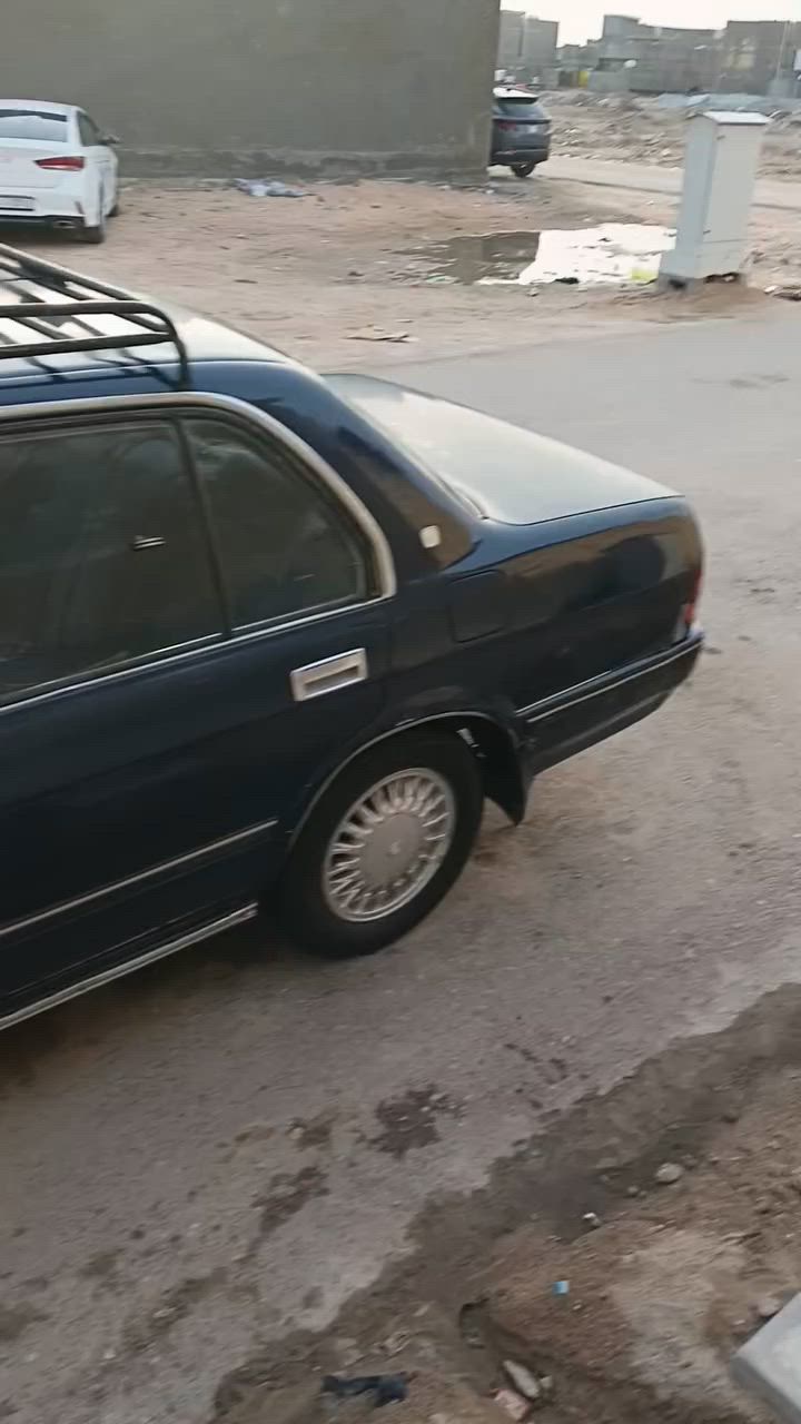 ارنب مديل 92 رقم انكليزي الجديد السياره ب اسمي مصبوغه وبيها جراد بلقماره  المكينه مجفته قبل شهرين والكير جديد  كهربائات تعبانه   سعرها 40 وبيها مجال *********** مكان السياره بصره حي بغداد قرب سجن حمدان
