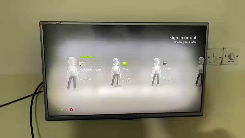 السلام عليكم، اكس بوكس 360 للبيع نضيف اي عيب  مابي  كامل ملحقاته تجي وياه ثلاثه يدات وحده واير واثنين بلوتوث وهارد 150 لعبه السعر 110 وبي مجال بسيط


**إذا كنت صاحب هذا الإعلان وتريد حذفه لأي سبب، رجاءا أرسل رسالة إلى الدعم الفني**