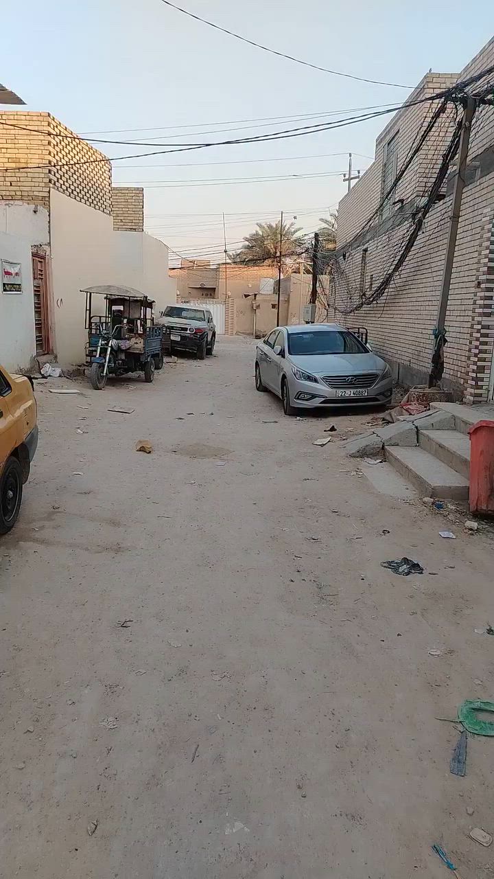 سلام عليكم ورحمة الله وبركاته

مكتب عقارات الهمام

دار للبيع مساحة ١٠٠ متر اساس كونكريت سقف كونكريت بناء طابوق جمهوري عالي عن الشارع شارعة ٨ متر بناء نظيف ومرتب
غرفة وصالة ومطبخ واستقبال وطارمة وصحيات داخل وخارج سطح كامل كبير
العنوان الكوفة حي ميسان شارع الصب فرع مول المزرعة حوالي ٥٠ متر عن الشارع العام
السعر المطلوب ( ٤٣ ) مليون مع المجال للمشتري الجاد فقط
للتواصل الاتصال *********** واتساب *********** اتصال *********** او مراسلة الخاص
