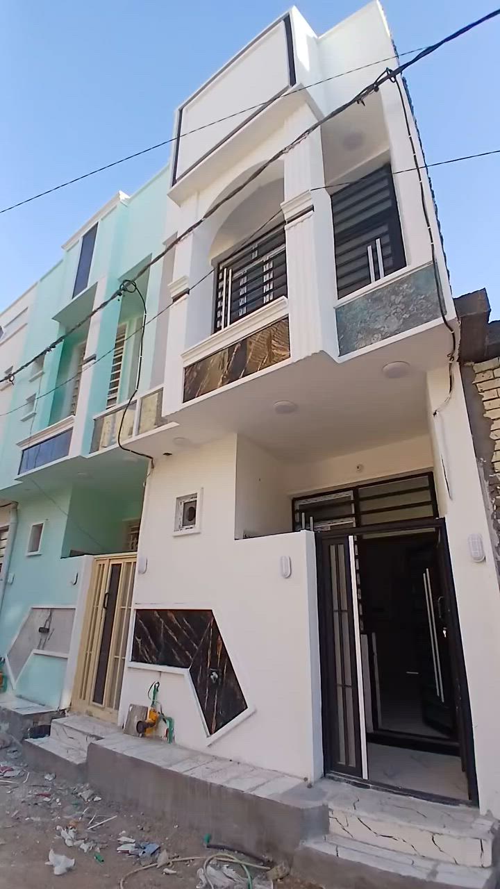 يعلن مكتب الامير للعقار في محافظة كربلاء شارع ابو طالب
بيت 🏠 🏡 للبيع مساحه ٥٠ متر  // طابقين فوووول ٣ غرف  نوم
العنوان/  كربلاء المقدسة/ / شارع ابو طالب خلف التجاري
بناء طابوك جمهوري درجه اولى 
منظومة كاميرات مراقبة 
خدمات كامله/ / كهرباء / ماء / مجاري / شوارع ٨ متر 
خطوط مولدة وانتر نت 
يصلح دار سكن او حسينيه للزوار او للإستثمار 
يبعد عن حرم الامام الحسين ع السلام ٣كم وعن طريق الزوار والمشاية ٢٠٠ متر 
طابو زراعي سند ٢٥ إقرار بأسم المشتري مباشر 
للاستفسار الاتصال/
📞 فاضل الحسناوي للعقار  //  ***********  + واتساب 
السعر /  ١١٠  مليون  قابل للتفاوض 
يتوفر لدينا بيوت للبيع بأسعار مناسبة جدا بمختلف المساحات والأماكن 
#كربلاء_مدينة_العشق_والعاشقين
#عقارات 
#حسينية
