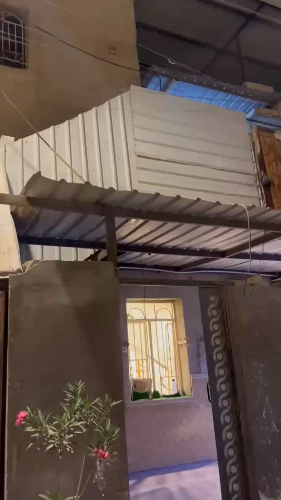 السلام عليكم 
بيت اليجار 
طابق ارضي نضيف 
جمهورية ع جهة الاطفاء.        محل كرزات ذهب. وتدخل ثالث بلوك
غرفتين وصاله واستقبال مطبخ صحيات وطارمه 
يجاره قفل 600

‪***********‬
