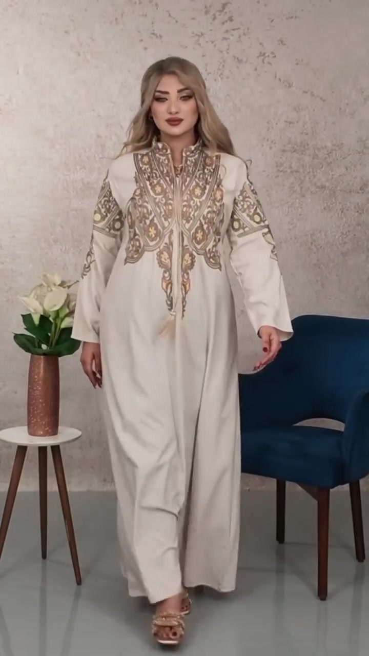 ☀️🌸 كوني مستعدة لصيف 2026 بإطلالة ناعمة ومميزة من حكاية وصل  🛍️✨
📲 ***********  واتساب أو فايبر
تشكيلة صيفية أنيقة تجمع بين الراحة، الجمال، والخامات الراقية… تصاميم مرتبة تناسب كل الأذواق وتخلي إطلالتك أجمل بكل بساطة 💃🌿

💰 الأسعار:
🔸 الطويلة: 15,000 دينار

🧵 الخامات المتوفرة:
🌾 كتان إسباني وفرنسي
🤍 قطن مراسي مصري فاخر

⭐ صناعة مصرية درجة أولى
🛒 متوفر جملة ومفرد
📦 توصيل إلى جميع المحافظات

🚚 أسعار التوصيل:
📍 بابل: 3,000 دينار
📍 باقي المحافظات: 5,000 دينار

📐 دليل المقاسات التقريبي:
🌷 سمول: من 45 إلى 55 كغم
🌷 رقم 1: من 55 إلى 70 كغم
🌷 رقم 2: من 70 إلى 90 كغم
🌷 رقم 3: من 90 إلى 115 كغم
🌷 رقم 4: من 115 إلى 140 كغم

💗 ويتوفر تفصيل قياسات خاصة حسب الطلب 💗

✨ سواء تحبين الإطلالة الهادئة أو الستايل المختلف، كوليكشن حكاية وصل هو اختيارك للصيف براحة وأناقة 🌸👗

📲 للطلب او الاستفسار : راسلينا من الزر اسفل المنشور او الاتصال على الارقام  التالية ⬇
📲 *********** واتساب أو فايبر
📲 *********** واتساب أو فايبر
