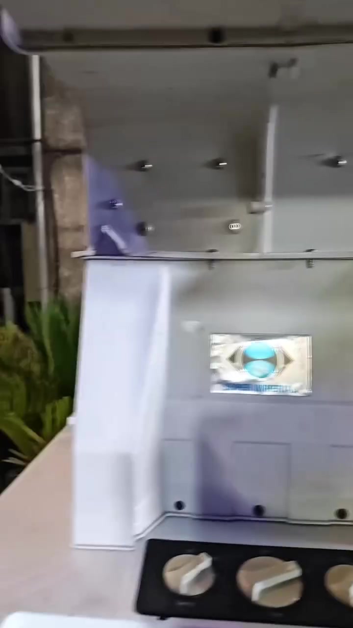 ٢٤٠ مكانها زعفرانية
*********** 
سوبر امبريال ماركة
