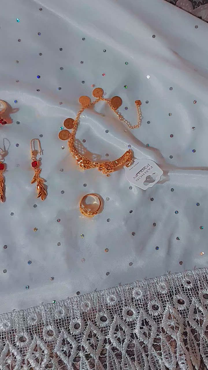 ذهب برازيلي اصلي ماسترمضمون بسعراقل جمله بيع مستعجل يامجموعه لترديه علقي وادخلج خاص وتوصيل لاي محافضه ٥الاف


**إذا كنت صاحب هذا الإعلان وتريد حذفه لأي سبب، رجاءا أرسل رسالة إلى الدعم الفني**