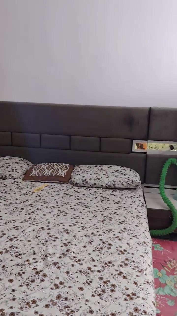 ***********غرفه للبيع استخدام قليل صار لها شهرين معتازه واريد ابيعها اخذتها مليون وربع واريد ابيعها ٧٠٠
