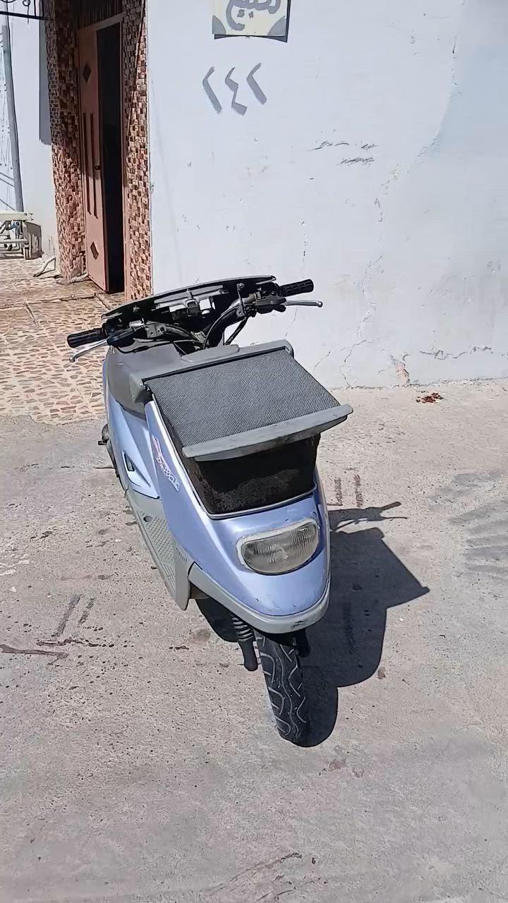 سلام عليكم من رخصت الدمان دراجه 60نوع بزون برده انطيك الدراجه شرط هيه وبراده هندر واحد موضح بل فيديو كلو جديد ونضيف المحرك شرط اخرس سكريتر واحده يطير اي نقص ما بي كلو جديد تجي وشوف بعينك الوجه مال استيرن موجود قبق مال دهن موجود ناقصو بس سيبايه خلفي الدراجه معمره مره واحده فقط وعل ايدي ويله نضيفه تايت نضيفه دبلات يخبلون جدد مو تعبانات بي وقت هندر واحد ويرمنيه بس عوزو باتري وربط الوايرمنيه انطيك شرط محرك يخبل اي عوج بل استيرن مكو تمشي وتهد ايدك يضل عدل شرط ما يميل كشكل انته ترتبو الدرع مالتو عل حطتو تشتري تبدلو بكيفك السعر 180بي مجال بسيط الطبين ورجع وكرر انطيك محرك شرط الرقم ***********#🛵 صور مال هسه جديده داخل الموصل
