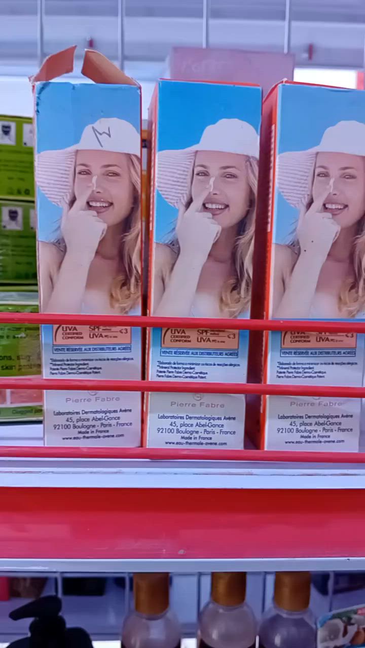 واقي شمس ☀لا يحتوي ع نسبت تبييض لا يترك طبقه دهنيه ع البشره ✅✅✅


**إذا كنت صاحب هذا الإعلان وتريد حذفه لأي سبب، رجاءا أرسل رسالة إلى الدعم الفني**