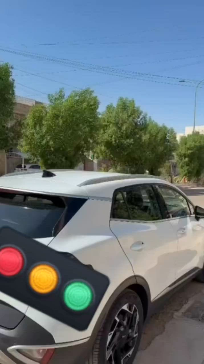 من رخصة الادمن سبورتج موديل 2024
للبيع 🚗✨
كيا سبورتاج (KIA Sportage) بحالة ممتازة
🔹 الموديل: كيا سبورتاج 2024 
🔹 اللون: أبيض
🔹 ماشية : 45,000 كم فقط
🔹 السيارة نظيفة جداً ومستخدمة بشكل شخصي
🔹 فحص كامل وجاهزة للاستخدام
🔹 داخلية مرتبة وخالية من المشاكل
🔹 قيادة مريحة واقتصادية
🔹 جميع الأنظمة تعمل بشكل ممتاز
📌 المواصفات
كيا سبورتاج 2024 خليجي 🚗✨
المحرك: 2.5 لتر 4 سلندر
القوة: حوالي 187 حصان

عدد المقاعد: 5 ركاب
اللون: أبيض 
 ✅ شاشة وسطية كبيرة
✅ كاميرا خلفية
✅ حساسات أمامية وخلفية 
✅ تشغيل زر وبصمة 
✅ تحكم بالمقود
✅ مثبت سرعة
✅ تكييف أوتوماتيك
✅ أنظمة أمان ومساعدة للسائق حسب ا
السعر 215 المكان واسط - الكوت الاتصال او المراسلة عالواتساب
 ***********
