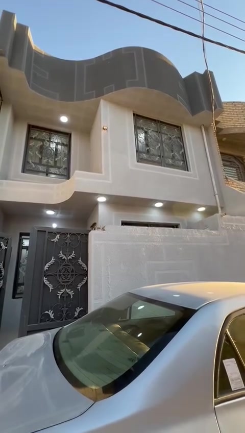 بيت جديد للبيع قريب للامام يصلح سكن او حسينيه بين حي الزهور وشارع الشبانات
المساحة ١٠٠م مربع طابقين يحتوي على ٣ غرف نوم وصالة واستقبال ومطبخ ومجموعة صحية في كل طابق مع تواليت خارجي
للاتصال ***********
واتساب
