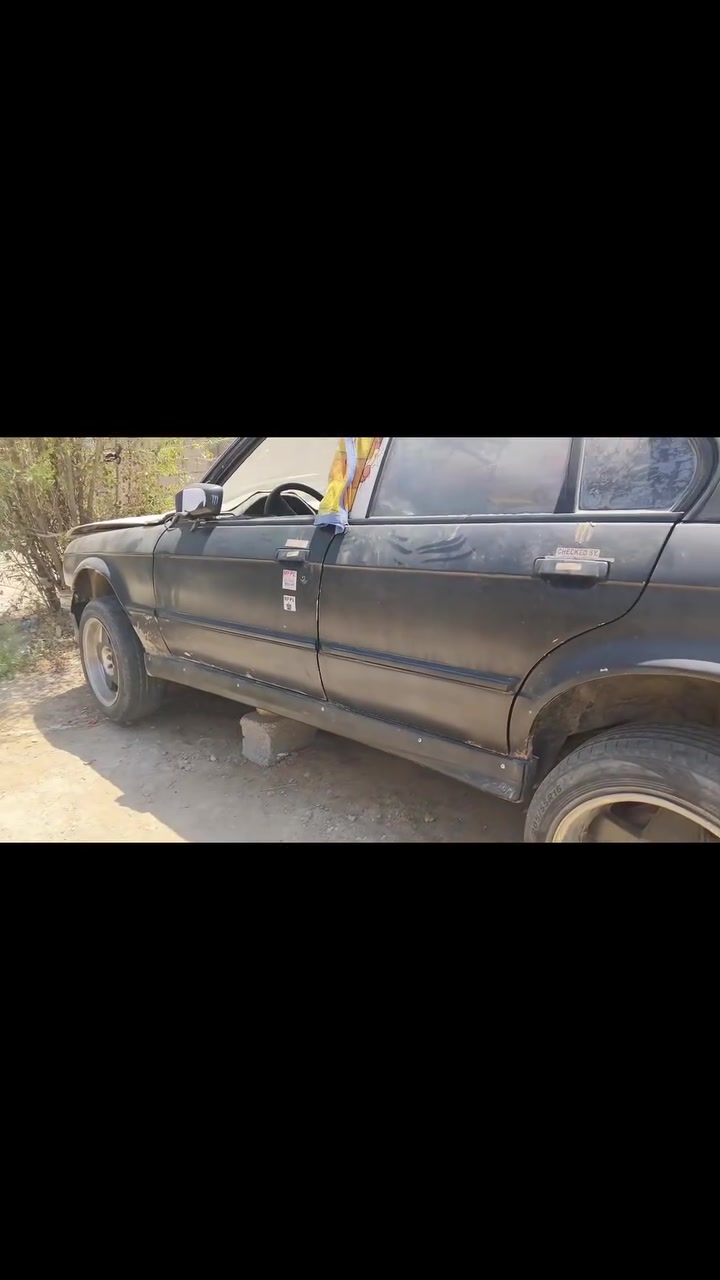 السلام عليكم شباب سياره مكانها ناصريه قلعه سكر متروكه شغاله نقص سلف يعني تشتغل دفعه بيها نواقص هواي سعرها 12 ورقه قفل ***********
