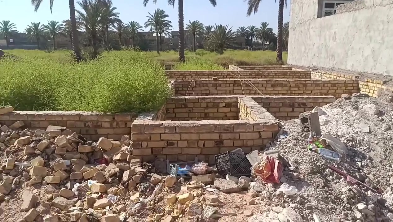 سلام عليكم بتلو قطعه شتريد تحسبه أحسبه اني ابيعلك قطعه مكان ورديه خارج خلف مجمع الامير طابو زراعي سند 25 مساحه 200 تصال برقم *********** سعر 22 وبي مجال قليل
