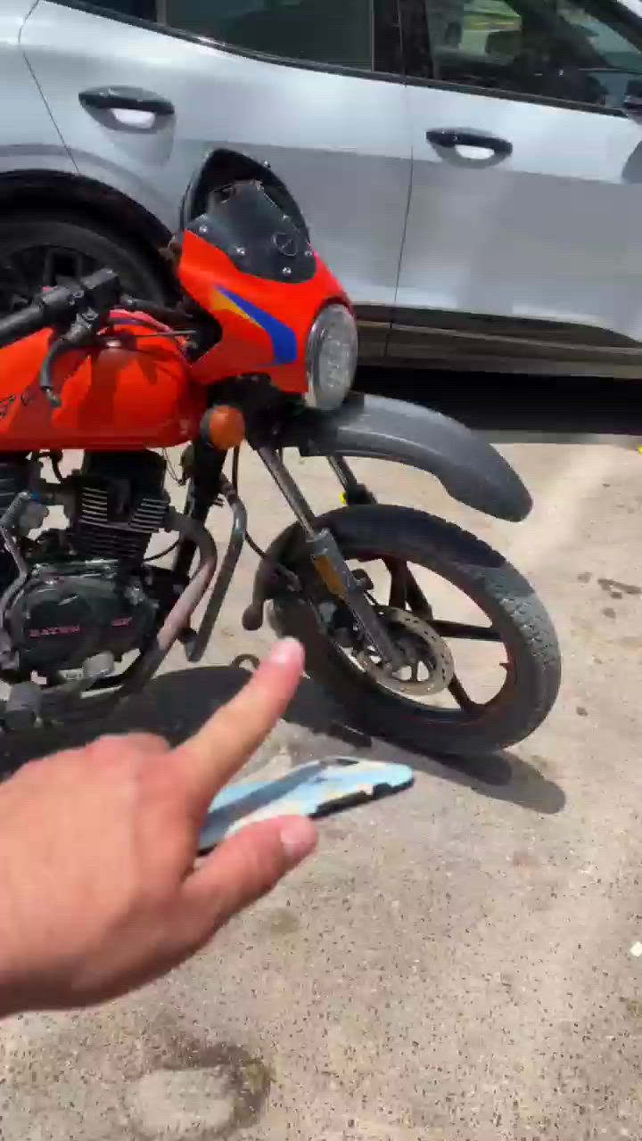 ثبّت وصوّر بثبات!
حامل موبايل Zs-010 للدراجات الهوائية والنارية، يدور 360° مع تثبيت قوي ومقاوم للاهتزاز 

بيّه قاعدة مايكروفون مدمجة، ومثالي للفلوقات، البث المباشر، والملاحة 
للحجز انستا@maxstore17.
السعر 10فقط
توصيل بغداد3
محافظات5


**إذا كنت صاحب هذا الإعلان وتريد حذفه لأي سبب، رجاءا أرسل رسالة إلى الدعم الفني**