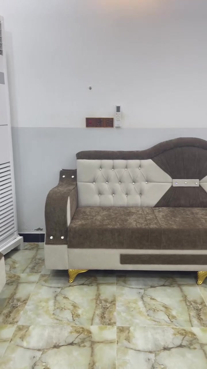 عنوان الفخامة والراحة في منزلك 🛋️
تفصيل وتجهيز أرقى التخم المودرن والكلاسيك بأجود أنواع الأقمشة والأسفنج 🧵
ضمان حقيقي 
مكاننا: [محافظة ديالى/قضاء المقداديه شهربان
للتواصل والاستفسار: ( ***********
