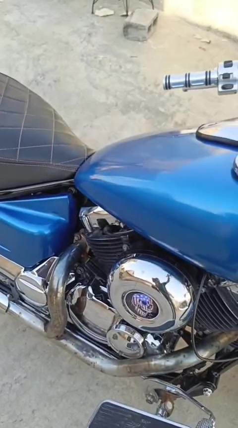 السلام عليكم للبيع دراجه هارلي ستد 400 دراجه حلو ونضيفه شوفت عينك اي نقص مابيه رقم وسنويه ديالى دراج تنكر سلف وتطلع ترايك وين مايعجبك السعر 22اوبيه مجال قليل الاستفسار اكثر هاذه رقمي *********** مكاني ديالى
