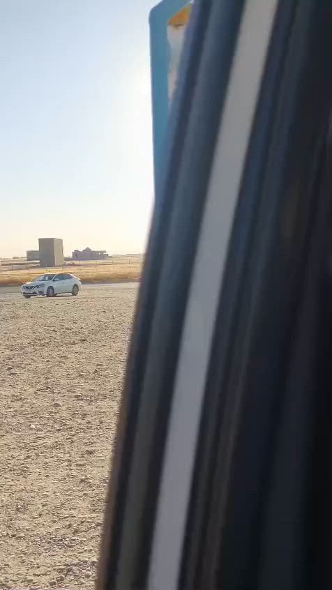 للبيع ١٠٠ مربع العنوان المربعةالثاني قرب جامع القهار وشارع ٣٠ رقم العقار ٢٤٨١ السعر ٨٣ وبي مجال بناء ٢٠٢٥ مؤجر حاليأ ٢٥٠ صار ٥ اشهر باقي التفاصيل الاستفسار ***********
