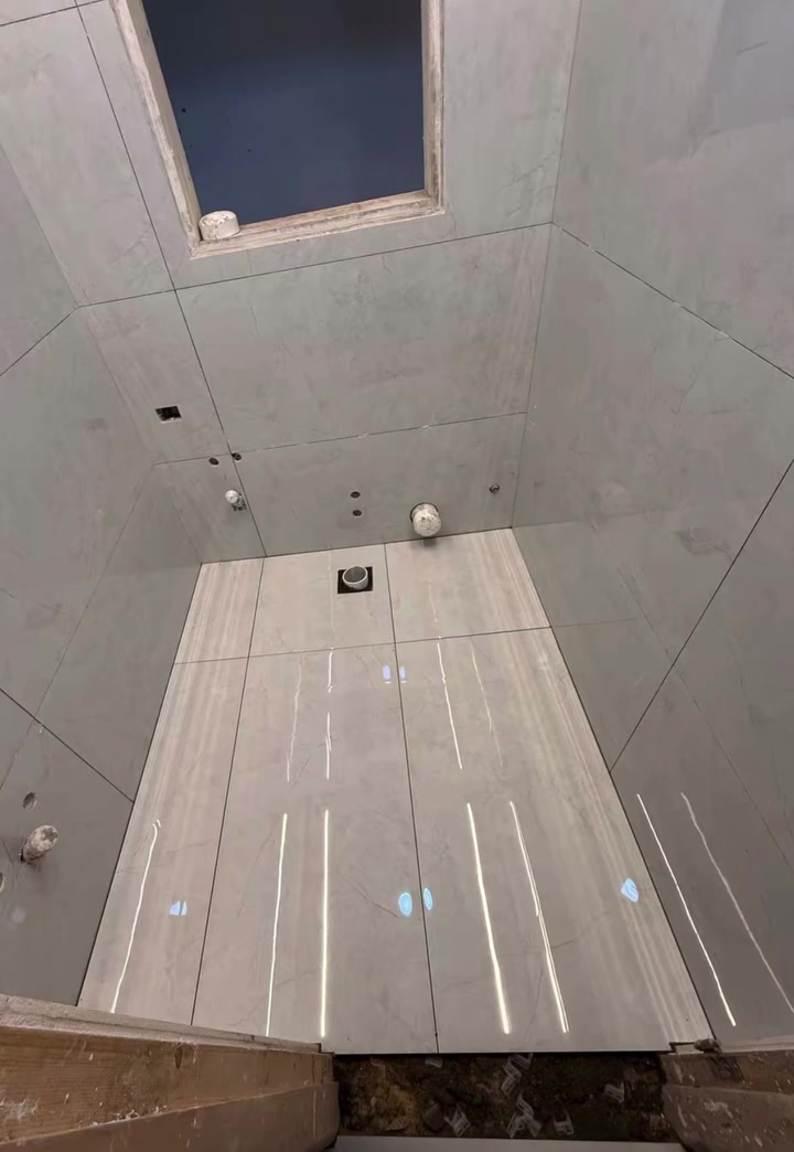 السلام عليكم بعد ازن الادمن كادر مصري درجه اولي تسليم مهندس ارضي وا جيداري ***********
