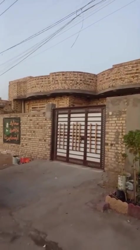 🏡 دار للبيع مساحة 250 متر، العنوان حجي حسن الماجدية ع شارع 15، نهاية شارع الصفاه ع السدة، طابو زراعي بيت جريو الدبات
طابق واحد
يتكون من غرف نوم عدد 2
🛏️ قياسات 4*5
🪟 صالة  4*10
مطبخ حار +بارد 3*8
🛋️ أستقبال 4*7
🚿 حمام 2*3
درج وسط الصالة محجرين
منور 2*3
🚽 مجموعة صحية خارجية
بيتونة بداخلها مخزن 4*5
🌳 حديقة 3*5
طارمة 6 متر ونص
خدمات كاملة
الواجهة 12.5، النزال 20
السعر خاص أو الأتصال ع الرقم 
***********
