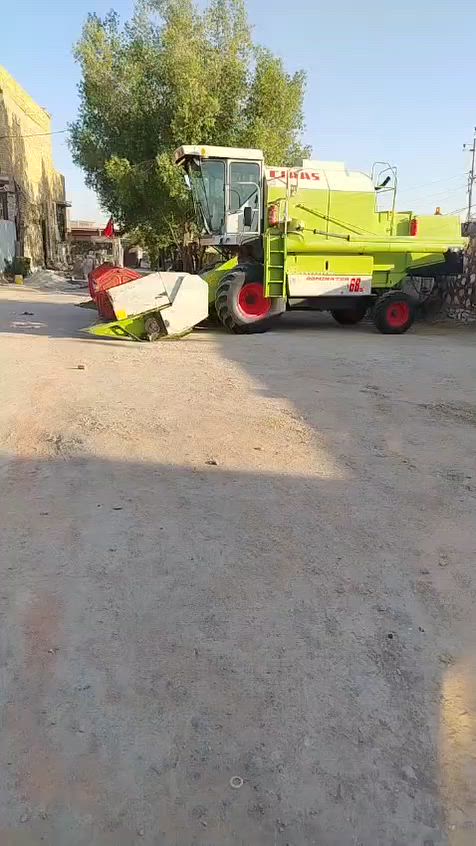 السلام عليكم ورحمة الله وبركاته حاصد كلاص للبيع مديل ٢٠٠٣ المكينه مكفوله كفاله عامه رقم من طك ولحيم رقم اربيل تريد وكاله تريده تحويل السعر ٣٥مليون وبيه مجال حك الجيه الاتصال على الرقم ***********
