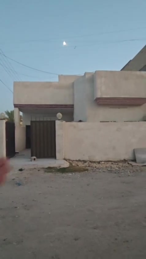 بعدالتحيه والسلام
دار للبيع مساحه ١٠٠ مربع ركن
بغدادسبع البور طابوكاضميه
لمنطقه ال ٧٠٠٠ بلقيس 
للستفسار
***********
***********
مراجعه 
مكتب امير الفوادي للعقار
