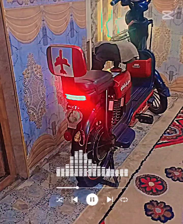 سلام عليكم دراجه للبيع اخت الجديده حجم 20 الدراجه مكفوله فقط حساس ابرك عطلان ودراجه تشتغل جطل السوج ضاع
 السرعه 99حقيقي 60\65 ويها شاحنه اصليه وباتريات جدد وبيدرات وسله موجوده السعر 250 وبيهه مجال بصيط 😊للستفسار تواصل علا هاذ الرقم ***********
