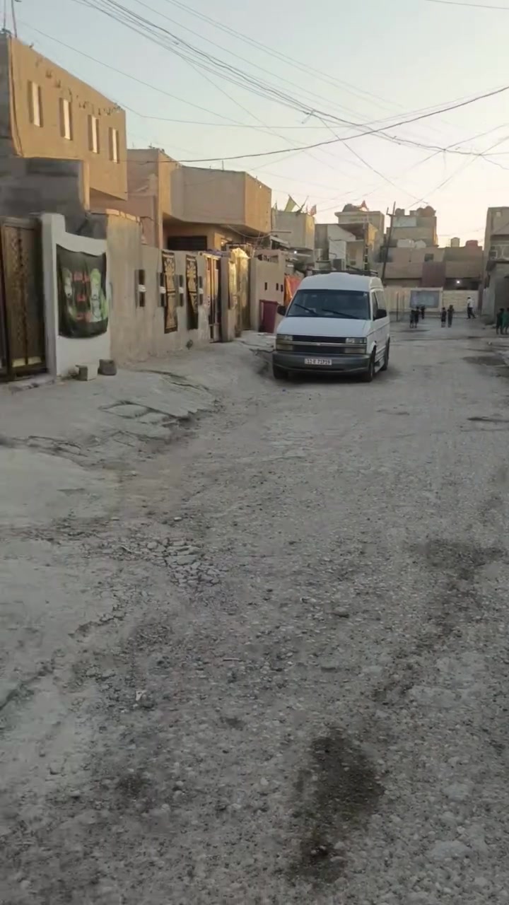سلام عليكم دار البيع الزعفرانية حي لراسه قرب حسينيت إلمام المهدي ركن مساحه 140 تجاوز بنص لطابو ركن غرفتين نوم وسقبال تصال ***********
