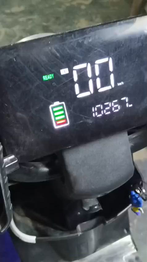 R11
كما موضحة بالصور والفيديوهات رايدها ب450 الف
*********** رقم صاحب الدراجة واتساب 
# مكلف بالنشر #
