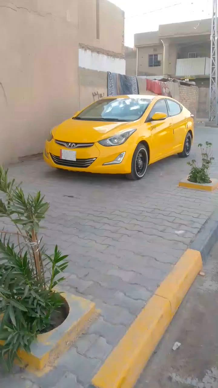 السلام عليكم شباب النترا 2015 خليجي سياره مبدل بيها باب السائق بدون حادث بيه خياس وبدلته والباب موجود القديم سياره بيها تخون تاير اسود جديد صار له شهر شهر وشويه جير مكينه حداديه بالكامل دوشمه تبريد باسمي تحويل مباشر سنويه تسقط بال 28 مكاني واسط مركز مدينه *********** هذا رقمي بيع والمراوس من رخصه صاحب الكروب المحترم
