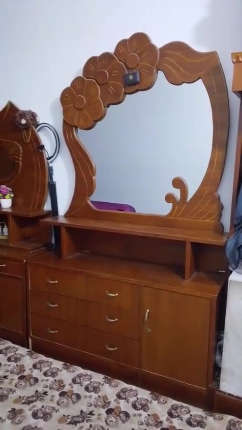 غرفه نوم للبيع في اربيل السعر 600
للتواصل ع الواتساب ***********
