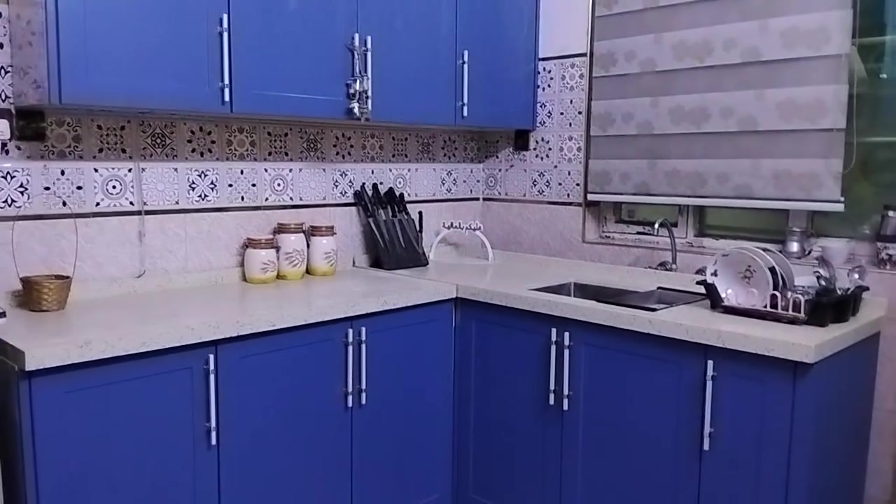كاونتر للبيع البارحه وصلني فصلته وطلع أعلى من البواري فصلته ب مليون ونص سنك متر ونص وكاونتر مترين للتواصل ***********ملاحضه ترى الداخل مالته الامنيوم
