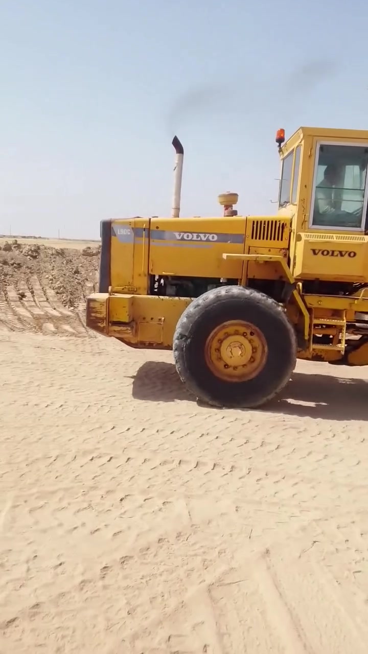 السلام عليكم 
شفل فالفو موديل 97 رقم دولي حصه كاز كركوك بدون صبغ شفل جاهز على شغل 
رقم الهاتف ***********
